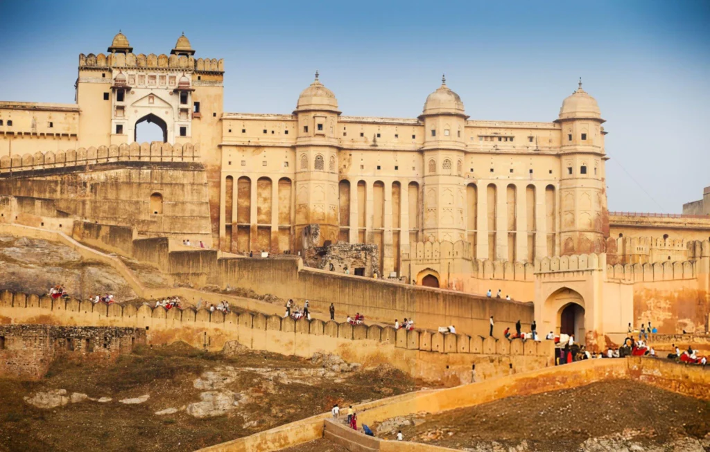 Amer Fort in Jaipur, Rajasthan – A top travel destination in India for January 2025.