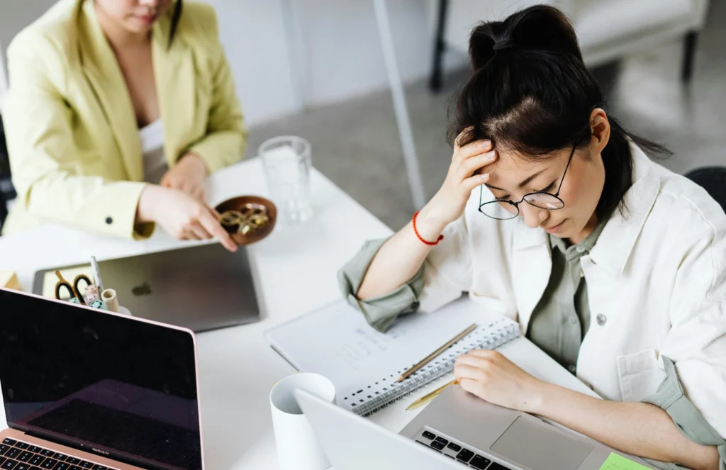 Student earning money online with minimal investment
